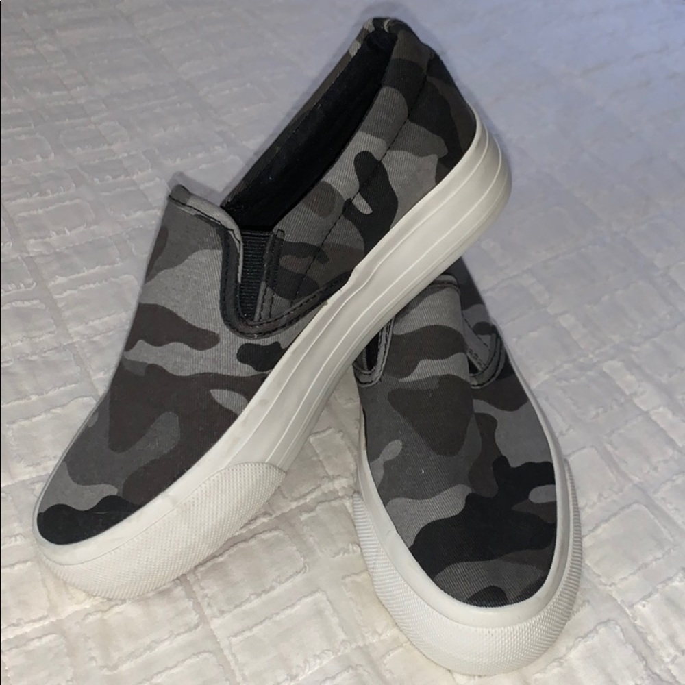 camo shoes